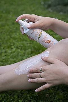 Valisol Agua Solar SPF 15. Crema solar bronceadora. Protege Hidrata-300ml.